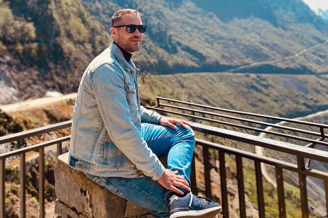 Strawberry HaGiangLoop 4D3N, Small Group, Tour Guide English - Ha Giang road bends, guided well, in a group of 10