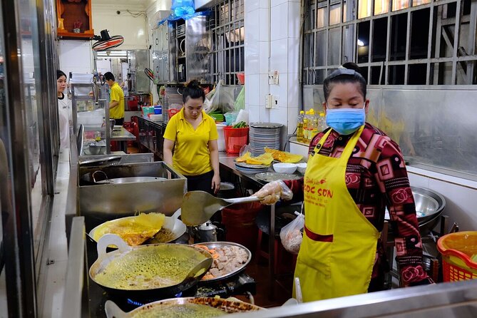 Super Niche Walking Street Food Tour in Ho Chi Minh City - Chợ Lớn, District 5: The Bánh Mì You See Locals Order Daily