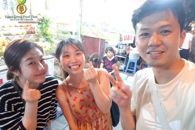 Tasting 8 Different Street Foods + Local Drink at Evening Time by Walking - Walking Comfort, Crowds, and Who This Suits Best