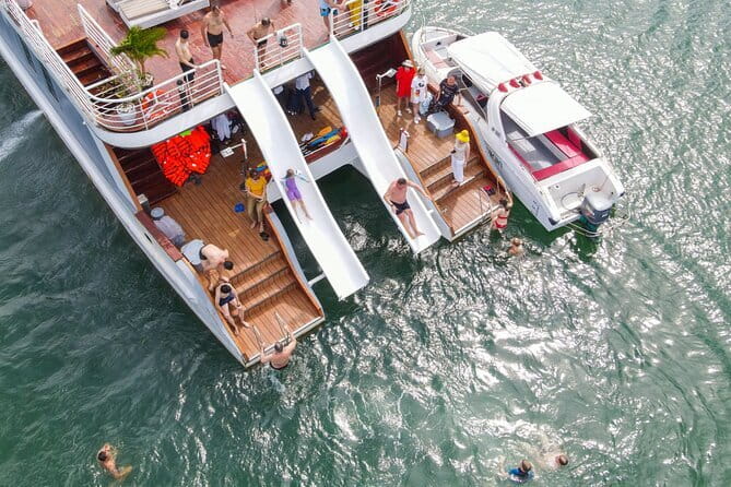 The Catba Catamaran Day Tour Lan Ha Bay Cruise Trips - Seafood buffet lunch on board: the meal you don’t have to hunt