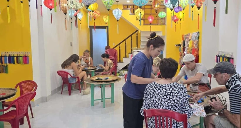The Lantern Lady: Traditional Lantern Class in Old Town - Who should book this class, and who might skip it