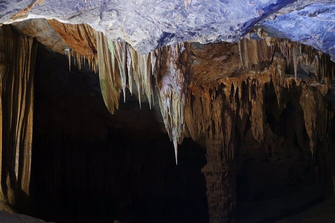 TOUR TO THE CAVES - Paradise & Dark caves from Dong hoi city - Entering Paradise Cave from 9:00 to 11:30