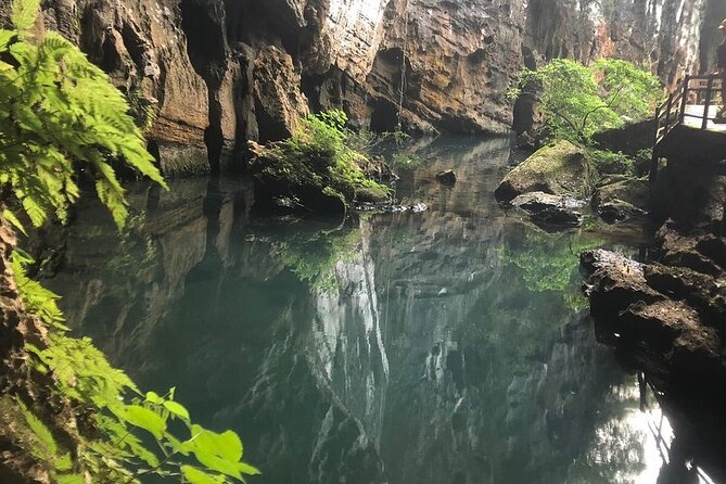 TOUR TO THE CAVES - Paradise & Dark caves from Dong hoi city - What to bring for a wet cave day