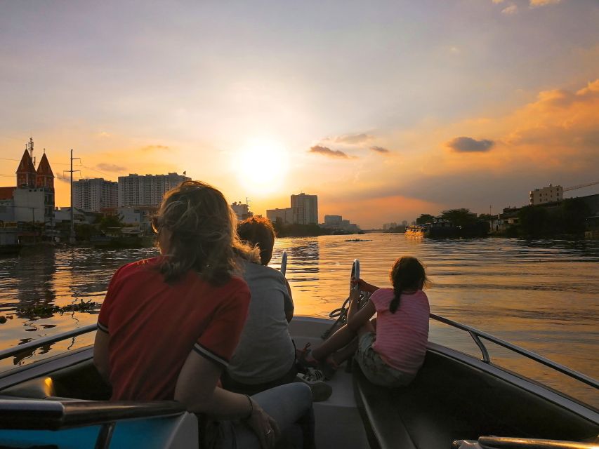 VIP Tour Enjoy Romantic Sunset by Speed Boat Free Cocktail - Sunset Moment on the Water: When the Guide Helps You Slow Down