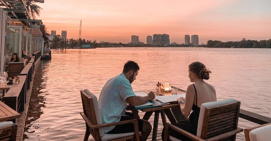 VIP Tour Enjoy Romantic Sunset by Speed Boat Free Cocktail - Visiting Riverside Villas and the “Happy Hour” Drink Stop
