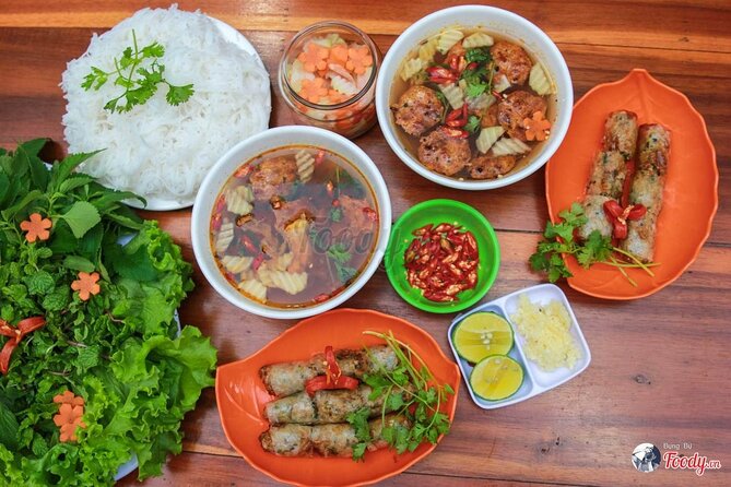 Walking Street Food Tour in Hanoi and Train Street - The Food Lineup in Old Quarter: What You’ll Actually Taste